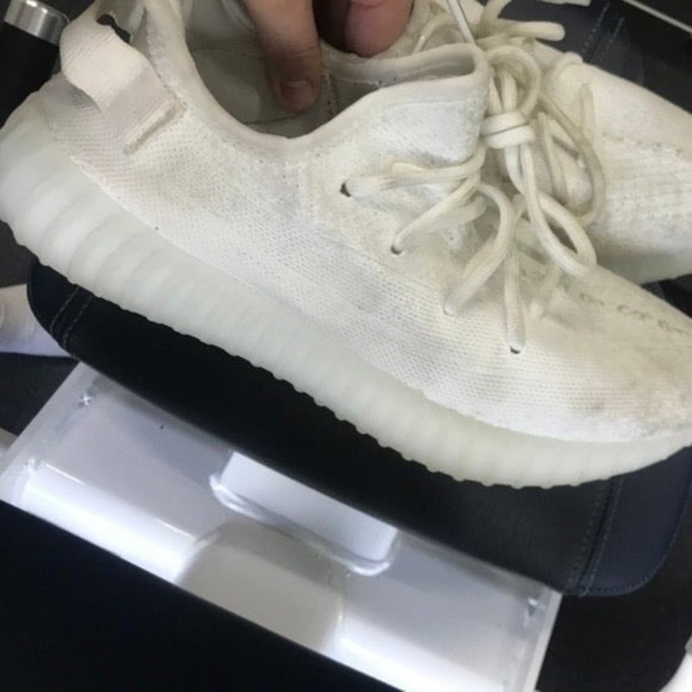 Yeezy Boost 350 V2 'Triple White'